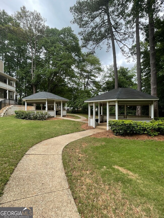 Building Photo - 6431 Oakleaf Way