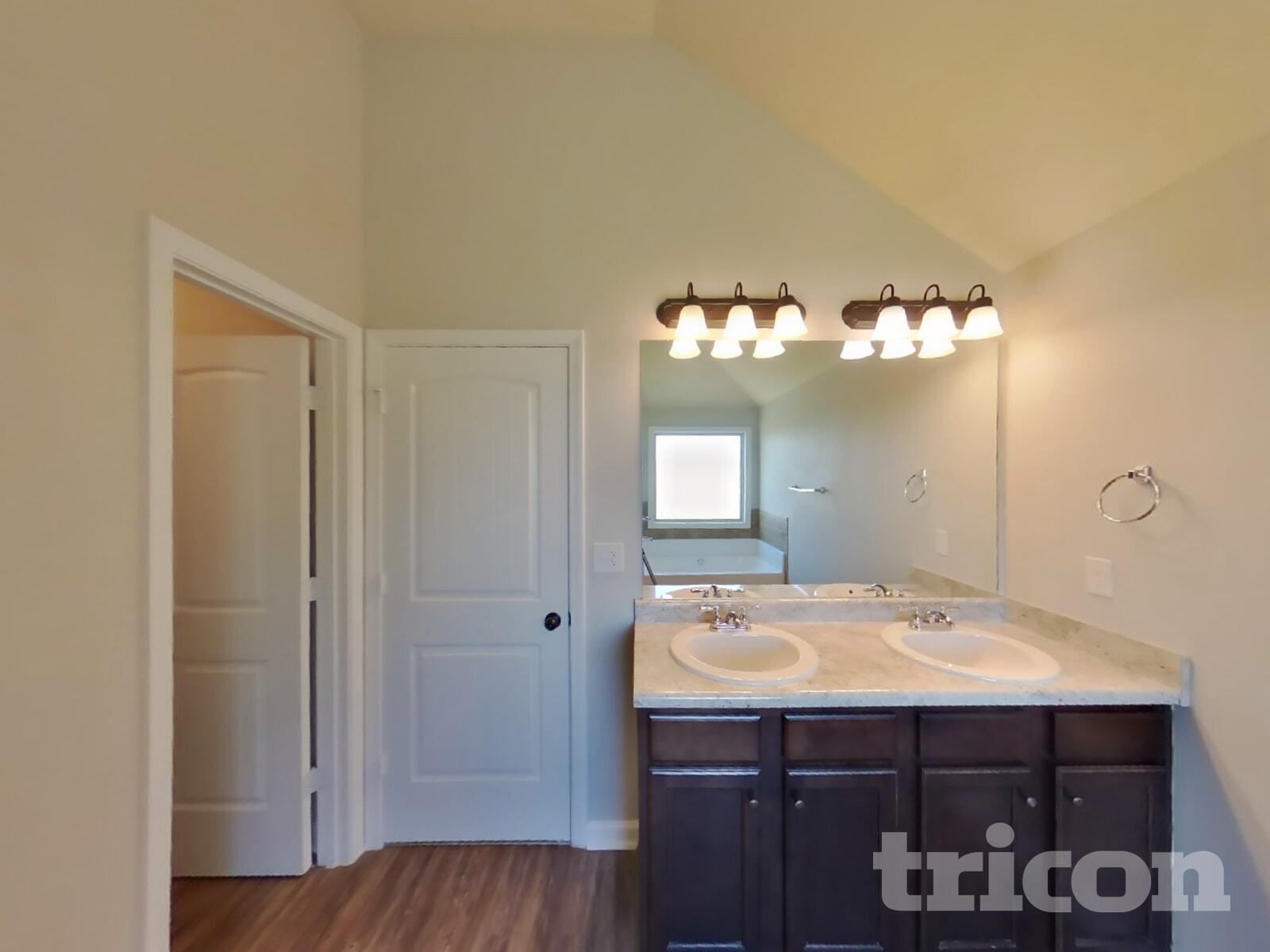 Building Photo - 131 Huntsman Dr