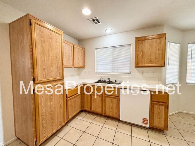 Building Photo - 14744 Delicious St