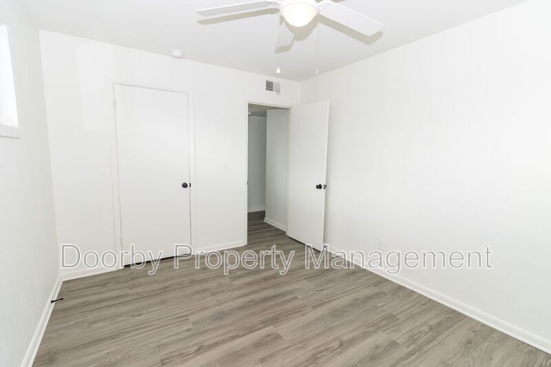 Building Photo - 513 Donaldson Rd