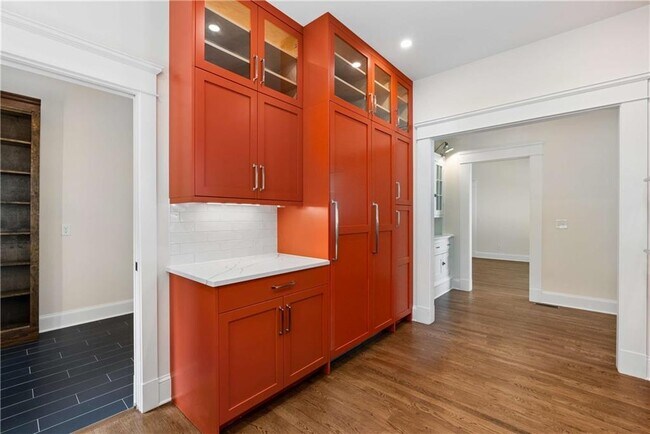 Building Photo - 1511 McLendon Ave NE