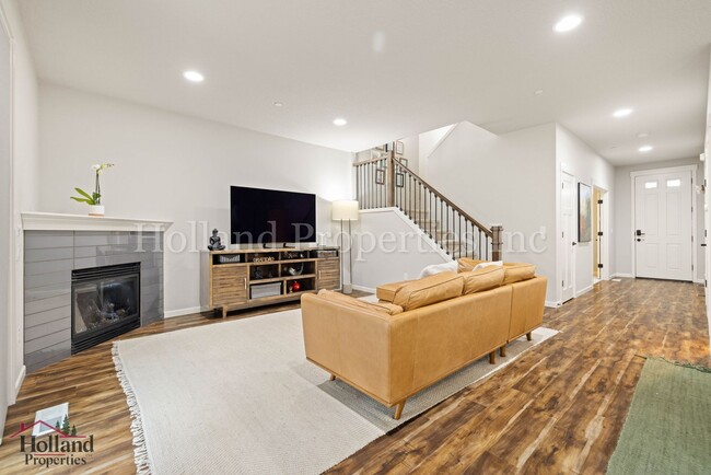 Building Photo - 12723 SW Willow Point Ln
