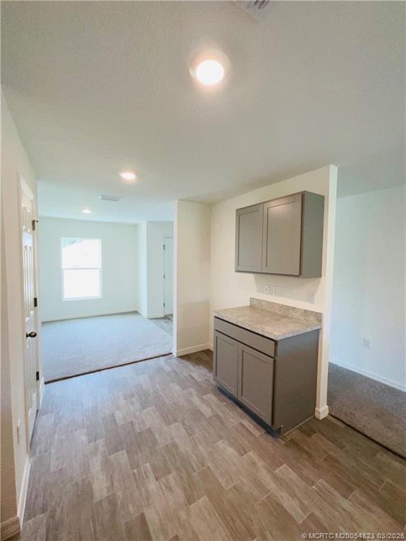 Building Photo - 934 SW McDevitt Ave