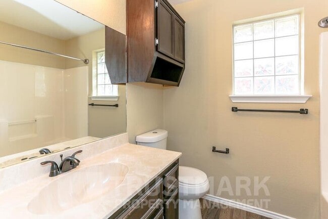 Building Photo - 5406 Shawn Dr