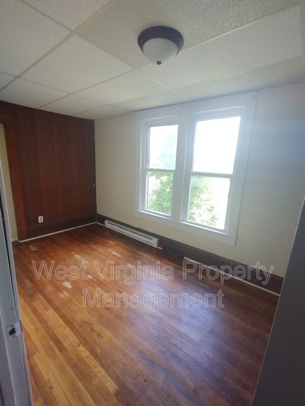 Building Photo - 112 Mason St.