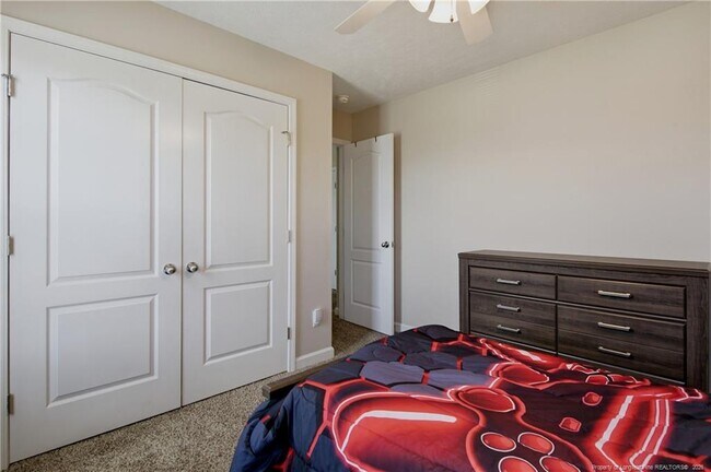 Building Photo - 420 Thorncliff Dr