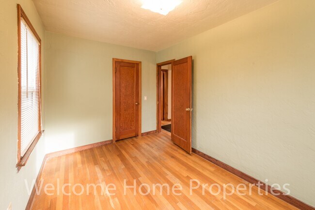 Building Photo - Comfortable Home in Residential Walla Walla