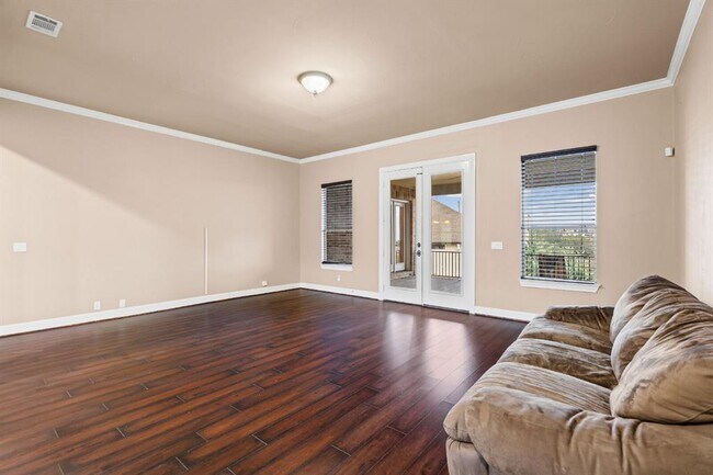 Building Photo - 334 Blazing Star Dr