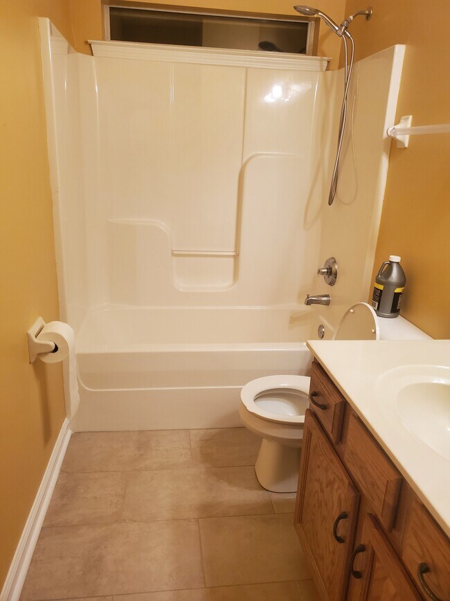 Building Photo - 4616 Tulip Bend Dr