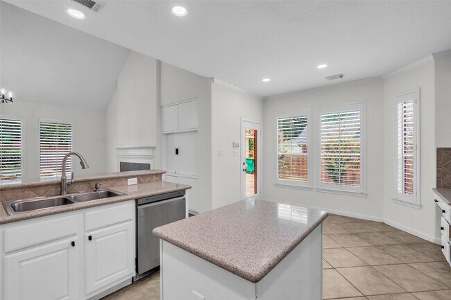 Building Photo - 79 W Shale Creek Cir