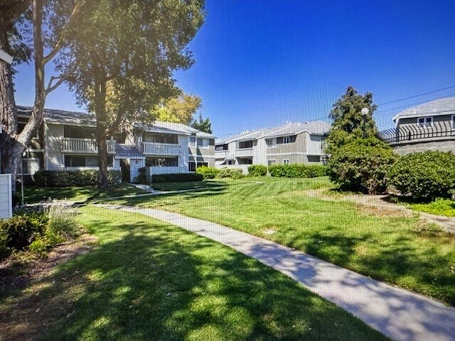 Building Photo - 27648 Susan Beth Way