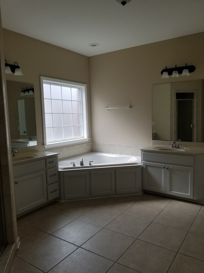 Building Photo - Cotton Creek Subdivision