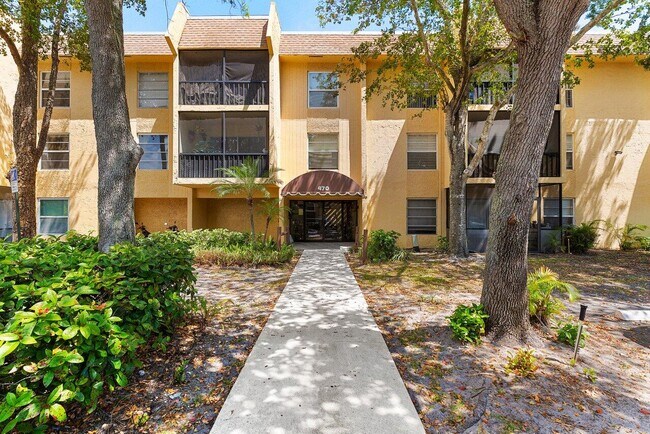 Building Photo - 470 NW 20th St