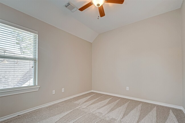 Building Photo - 70 W Montfair Blvd