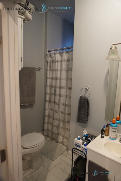 Building Photo - 2652 W 21st Pl