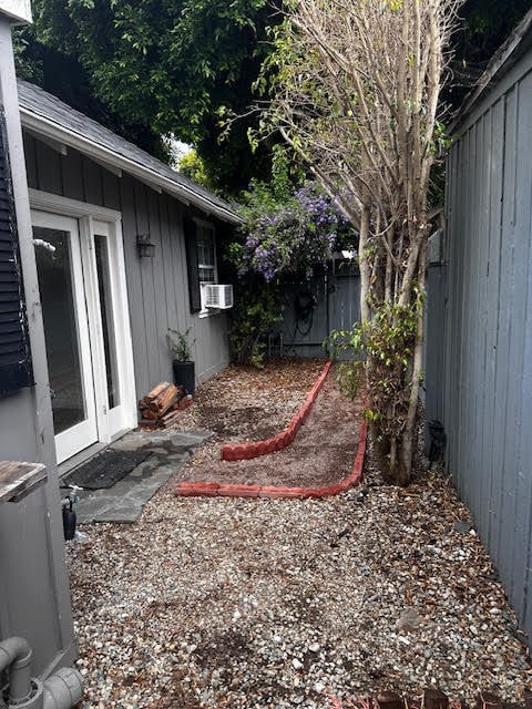 Building Photo - 512 Carnelian St