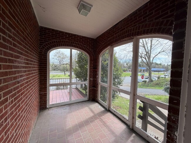 Building Photo - 1143 A&amp;B N Broad St.