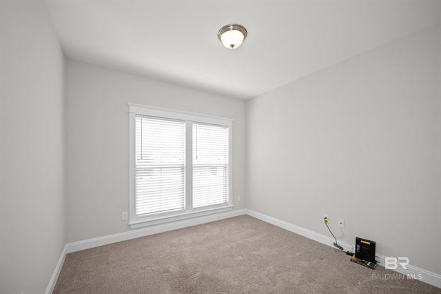 Building Photo - 176 Ornate Ave