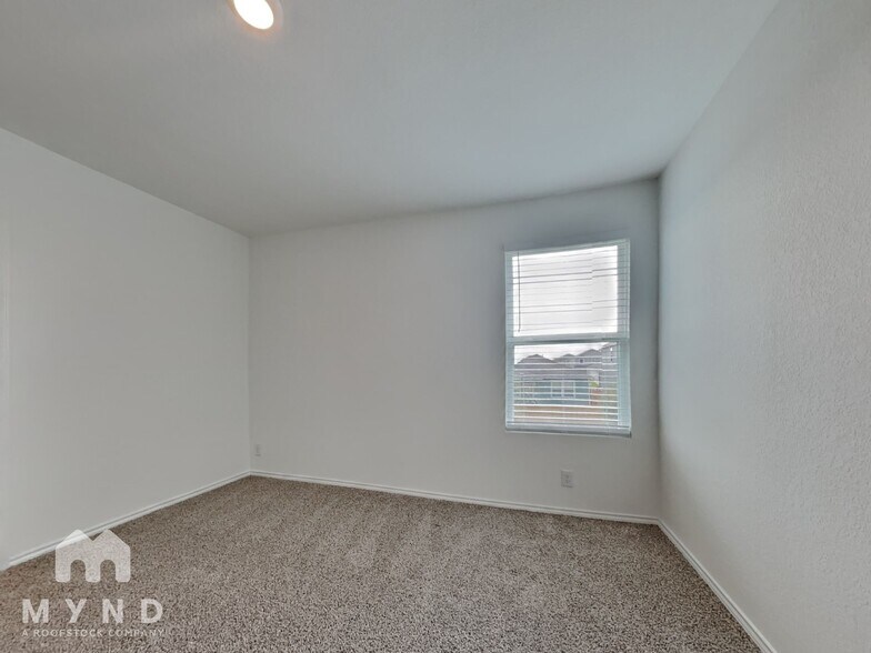 Building Photo - 5714 Agate Cir