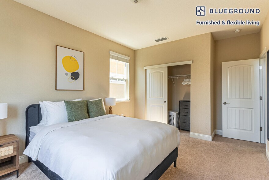 Building Photo - 5018 Osborne Cir