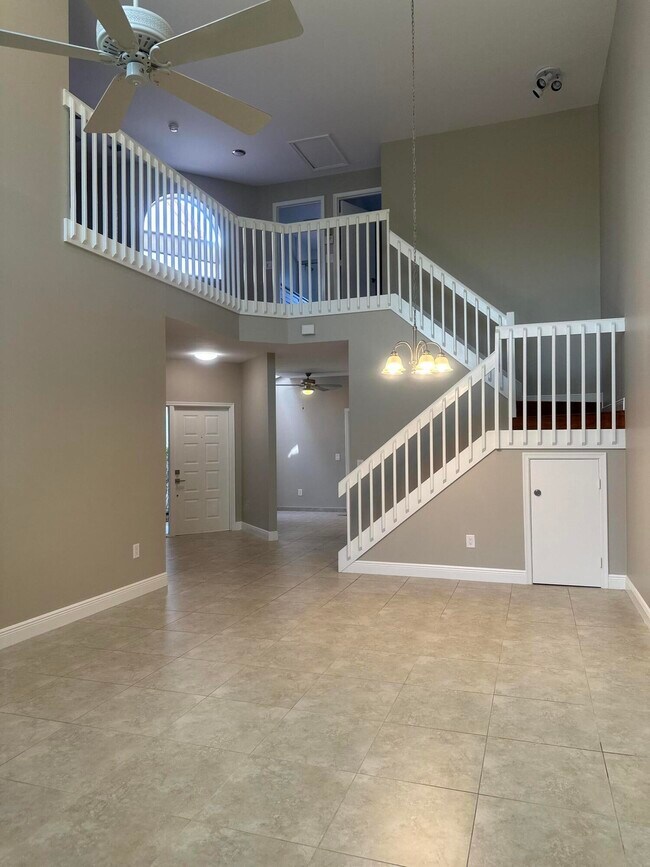 Building Photo - 10458 Lake Vista Cir