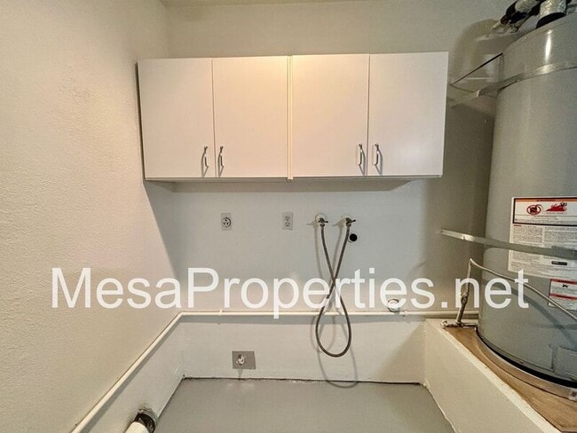 Building Photo - 932 W Arrow Hwy