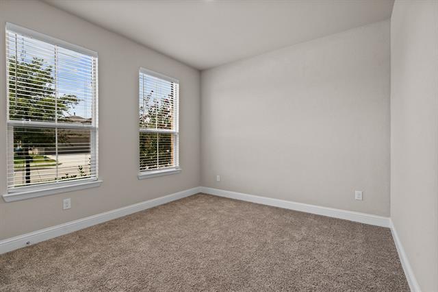 Building Photo - 825 Blackhorse Trl