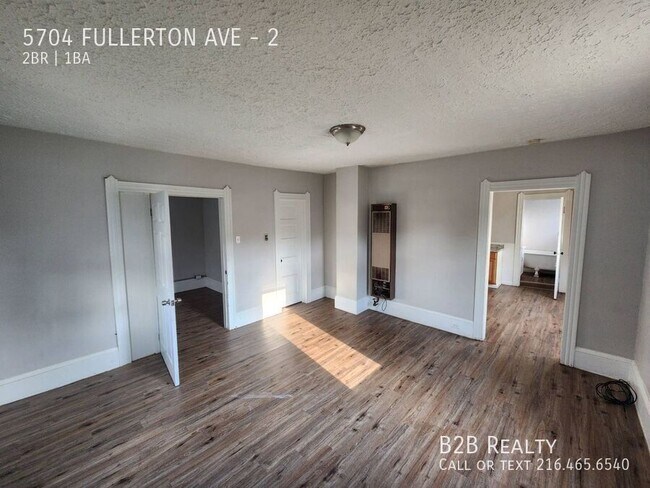 Building Photo - 5704 Fullerton Ave