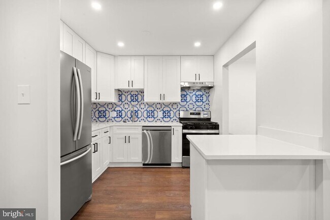 Building Photo - 7256 Glen Hollow Ct