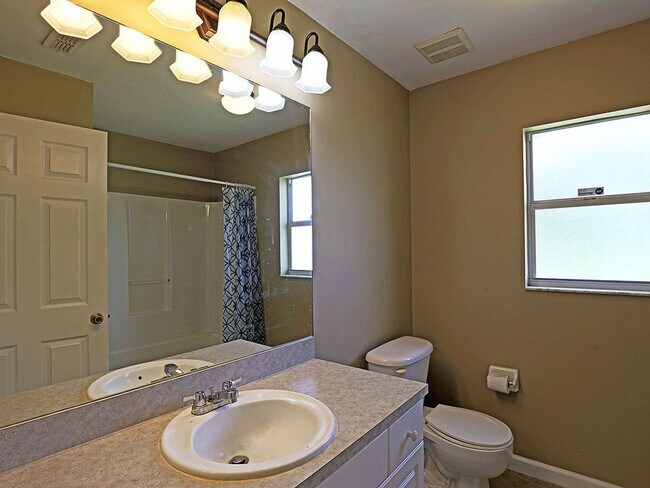 Building Photo - SFH - Cape Coral 325
