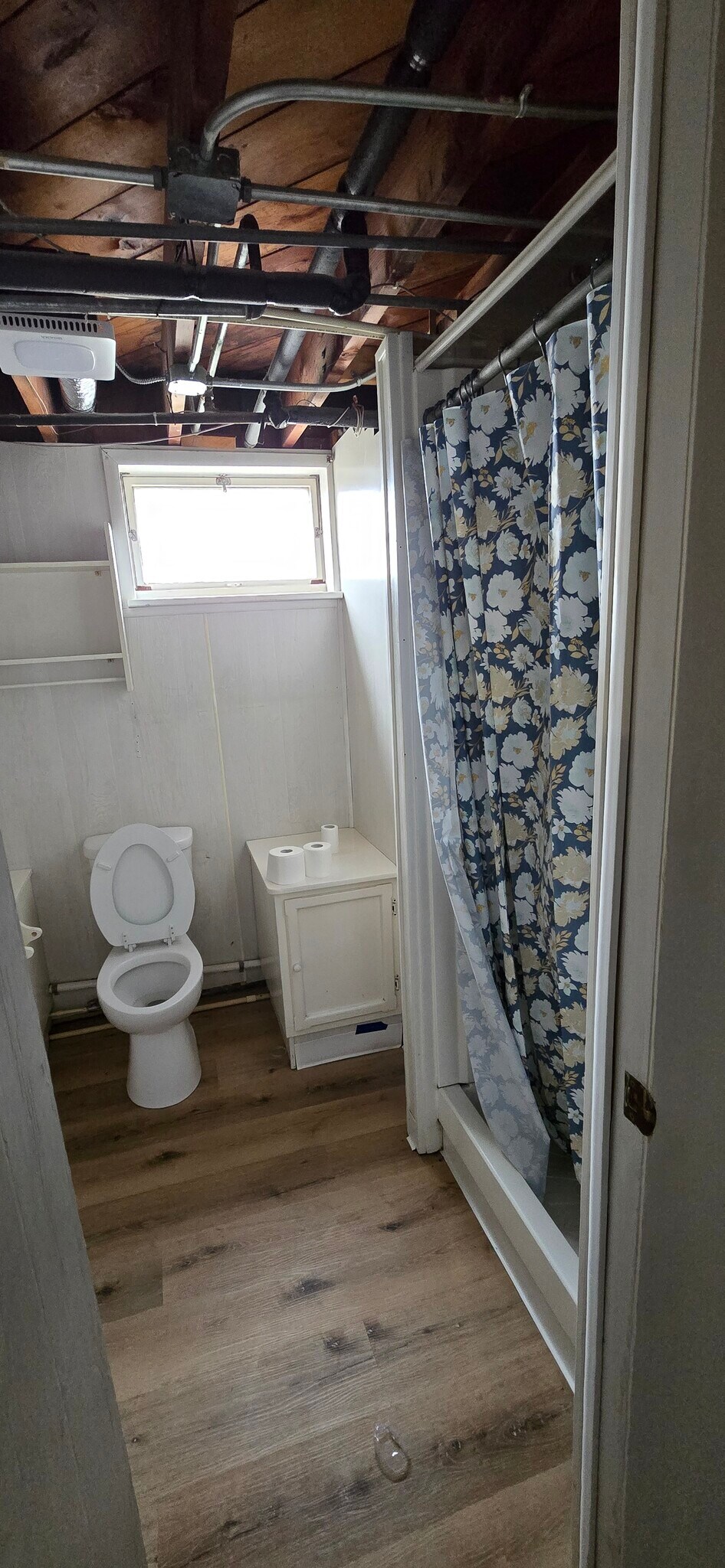 Building Photo - 2027 Glenbrook Dr