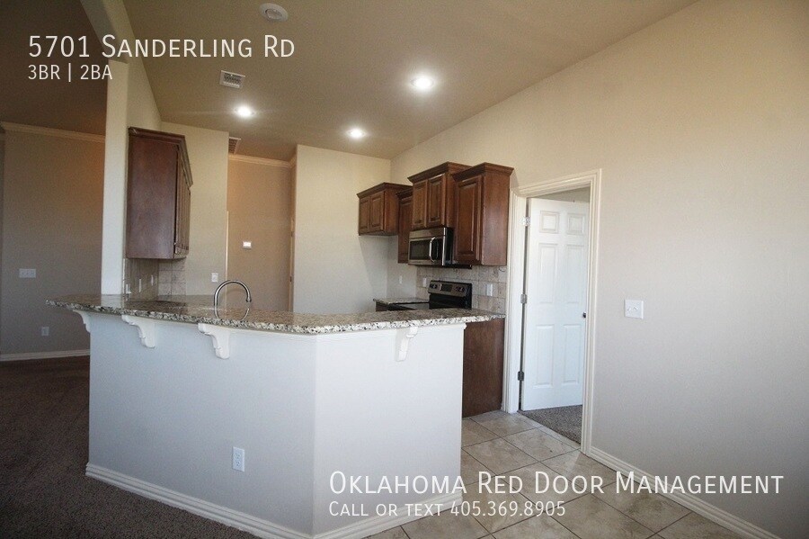 Building Photo - 5701 Sanderling Rd