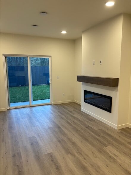 Living room - 1915 NW 18th Ave
