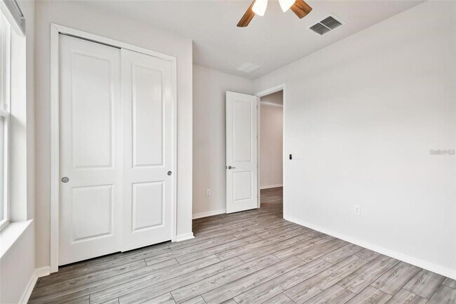 Building Photo - 13144 Peachleaf Ave