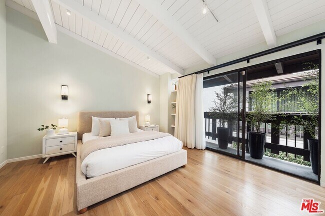 Building Photo - 831 14th St