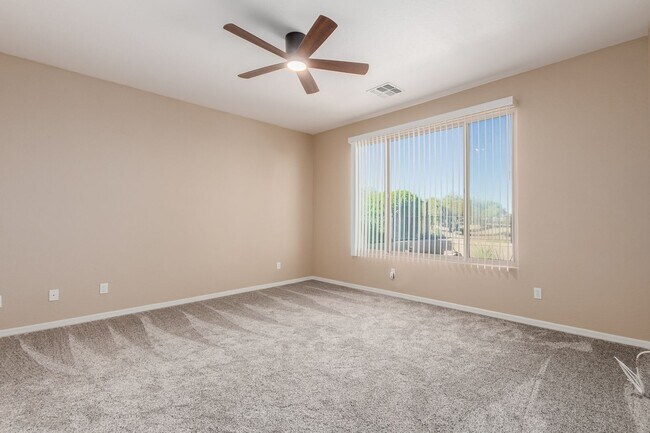 Building Photo - Gorgeous Property in 55+ Community