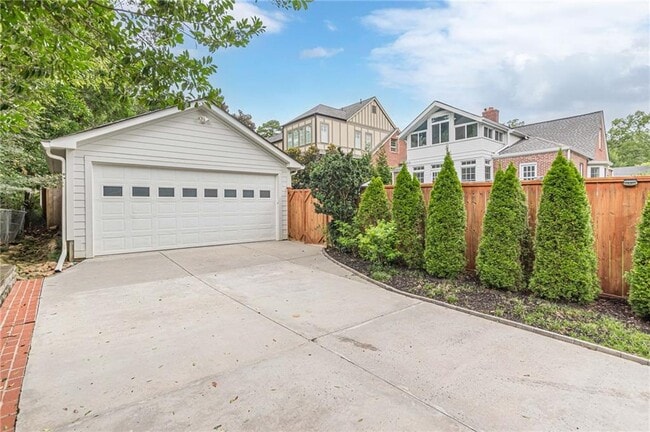 Building Photo - 1189 Reeder Cir NE
