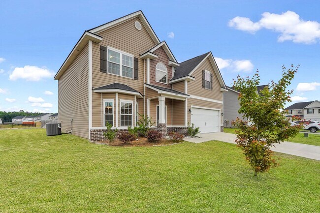 Building Photo - COMING EARLY JUNE 2026! (Pet Friendly)