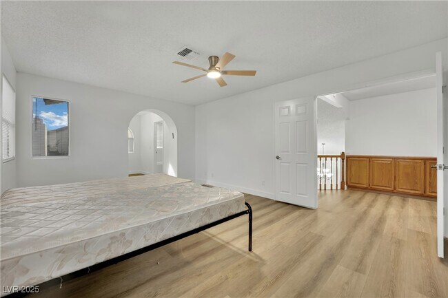 Building Photo - 2812 Waterview Dr