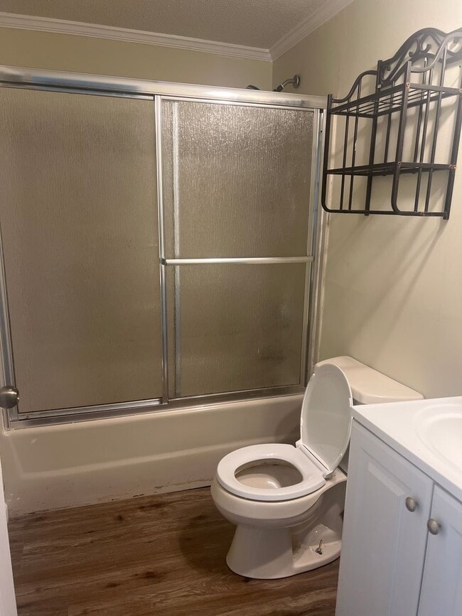 Building Photo - Newly Renovated Home In Harrison