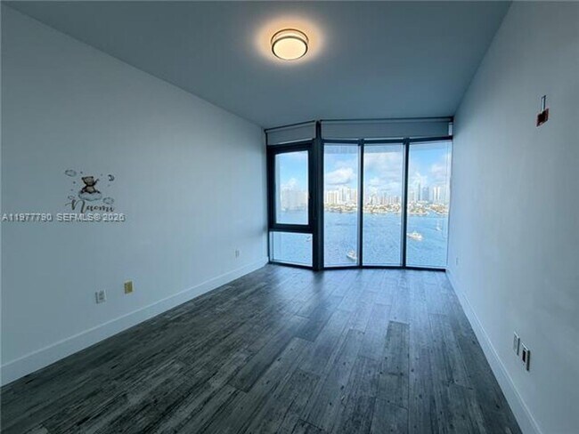 Building Photo - 17111 Biscayne Blvd