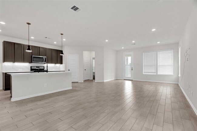 Building Photo - 12802 Camellia Glade Ln