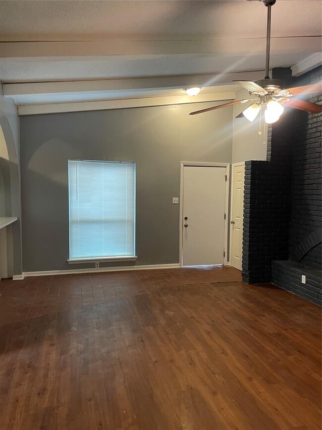 Building Photo - 1306 Radcliff Dr
