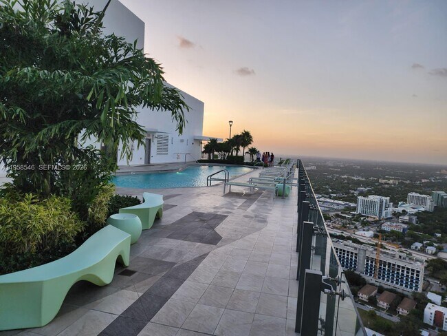 Building Photo - 501 NE 31st St