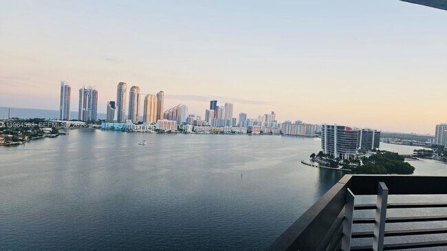 Building Photo - 3530 Mystic Pointe Dr