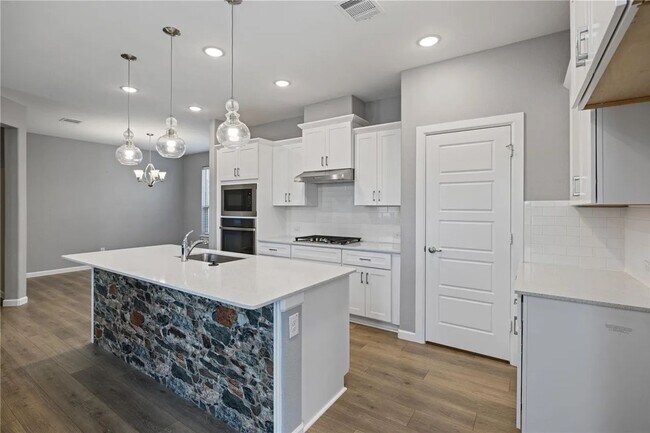 Building Photo - 12405 Iveson Dr