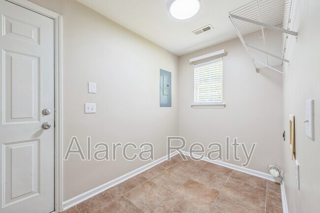 Building Photo - 6106 Greengate Ln