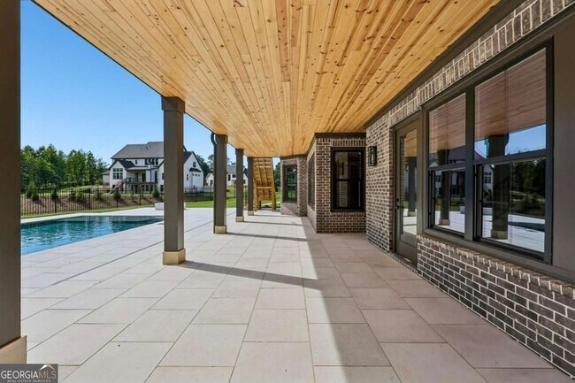Building Photo - 6222 Bridgewood Dr