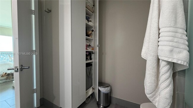 Building Photo - 92 SW 3rd St