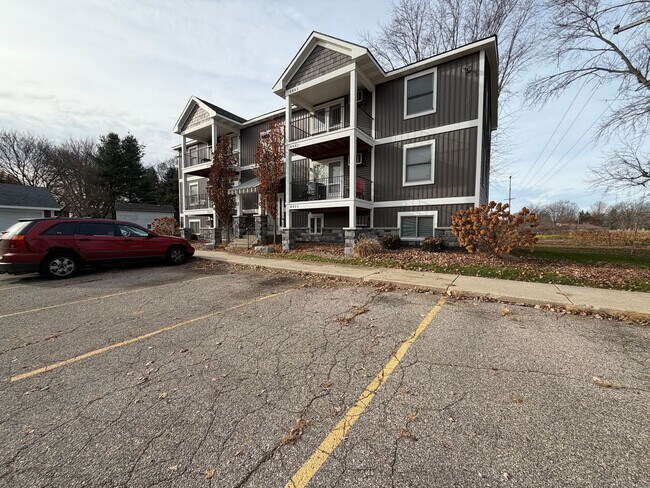Building Photo - Two Bedroom Apartment - Upper Unit. Byron Center Schools!